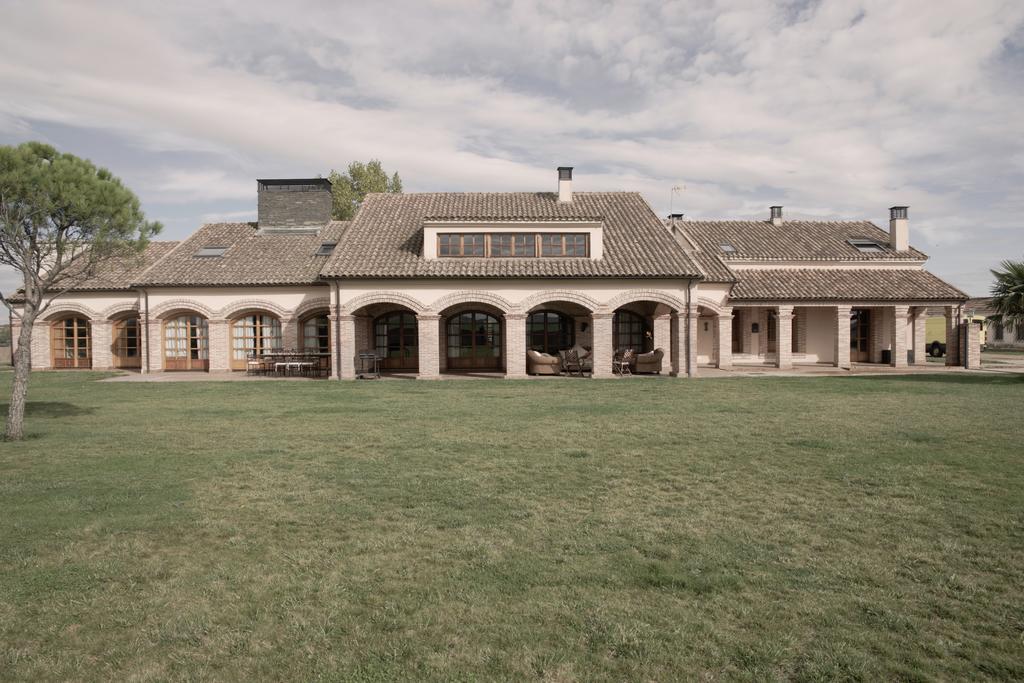 Villa La Casona Del Tormes Almenara de Tormes Exterior foto