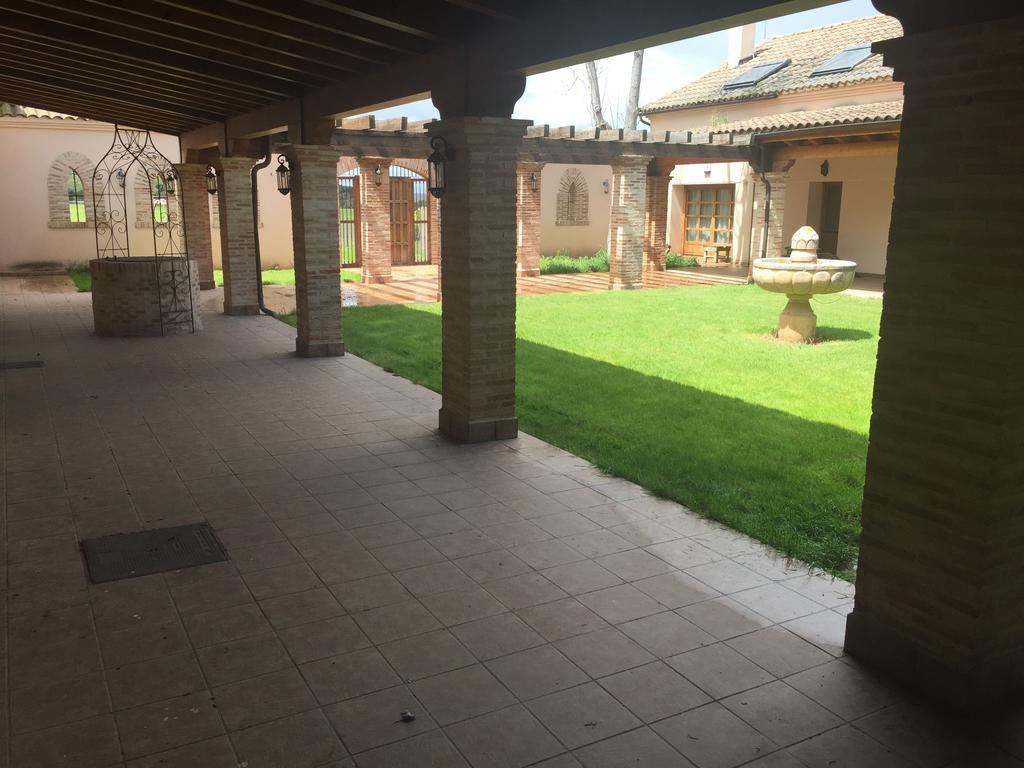 Villa La Casona Del Tormes Almenara de Tormes Exterior foto